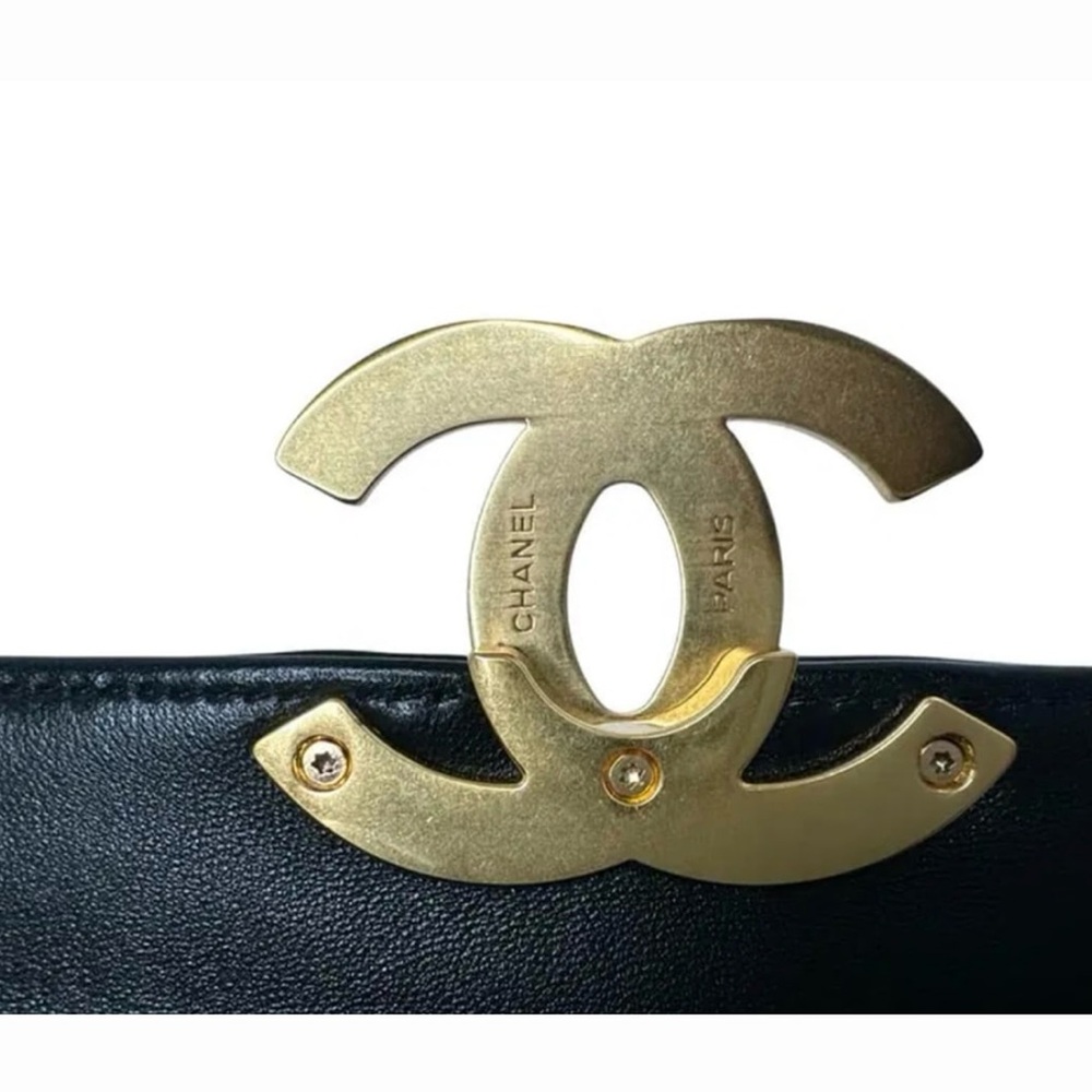 CHANEL Black Quilted Crossbody with Gold Chain (brand new) - Picture 9 of 10